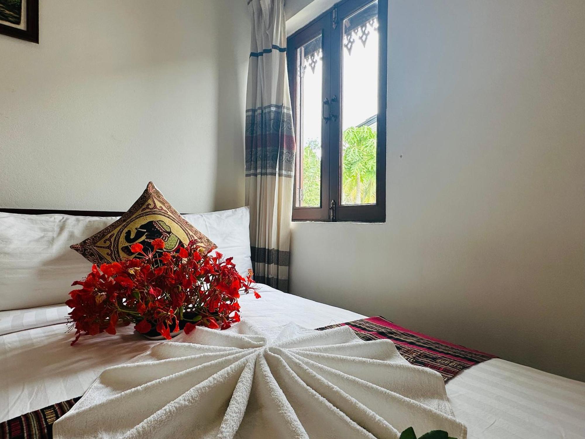 Thatsaphone Hotel Luang Prabang Bagian luar foto