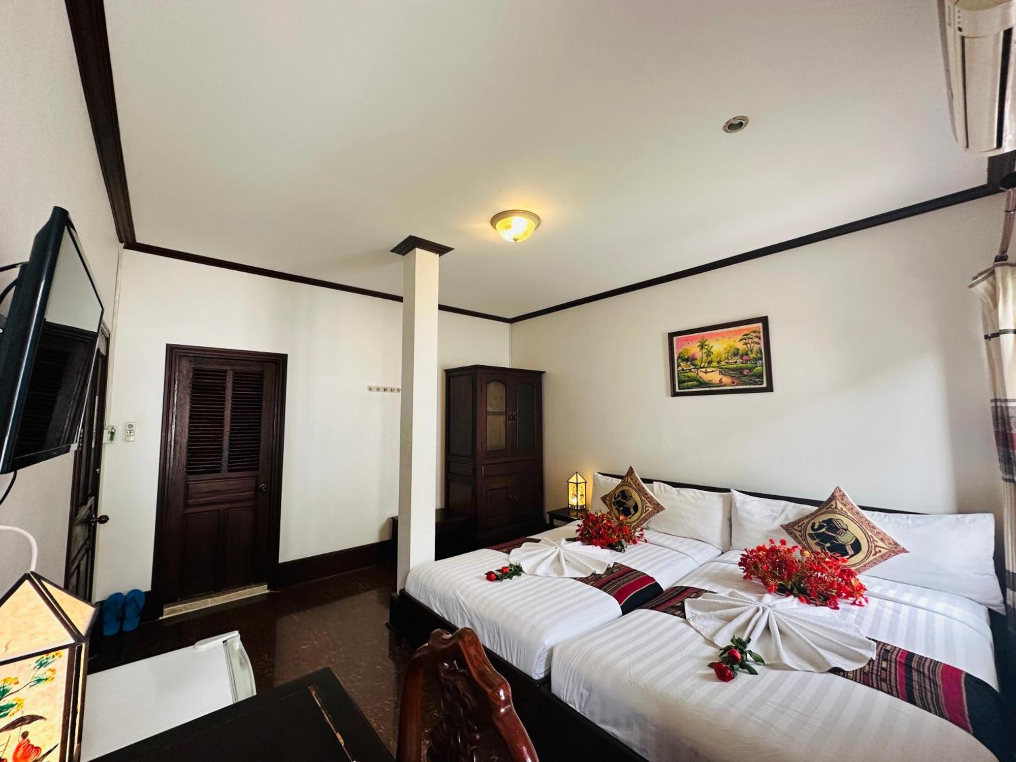 Thatsaphone Hotel Luang Prabang Bagian luar foto