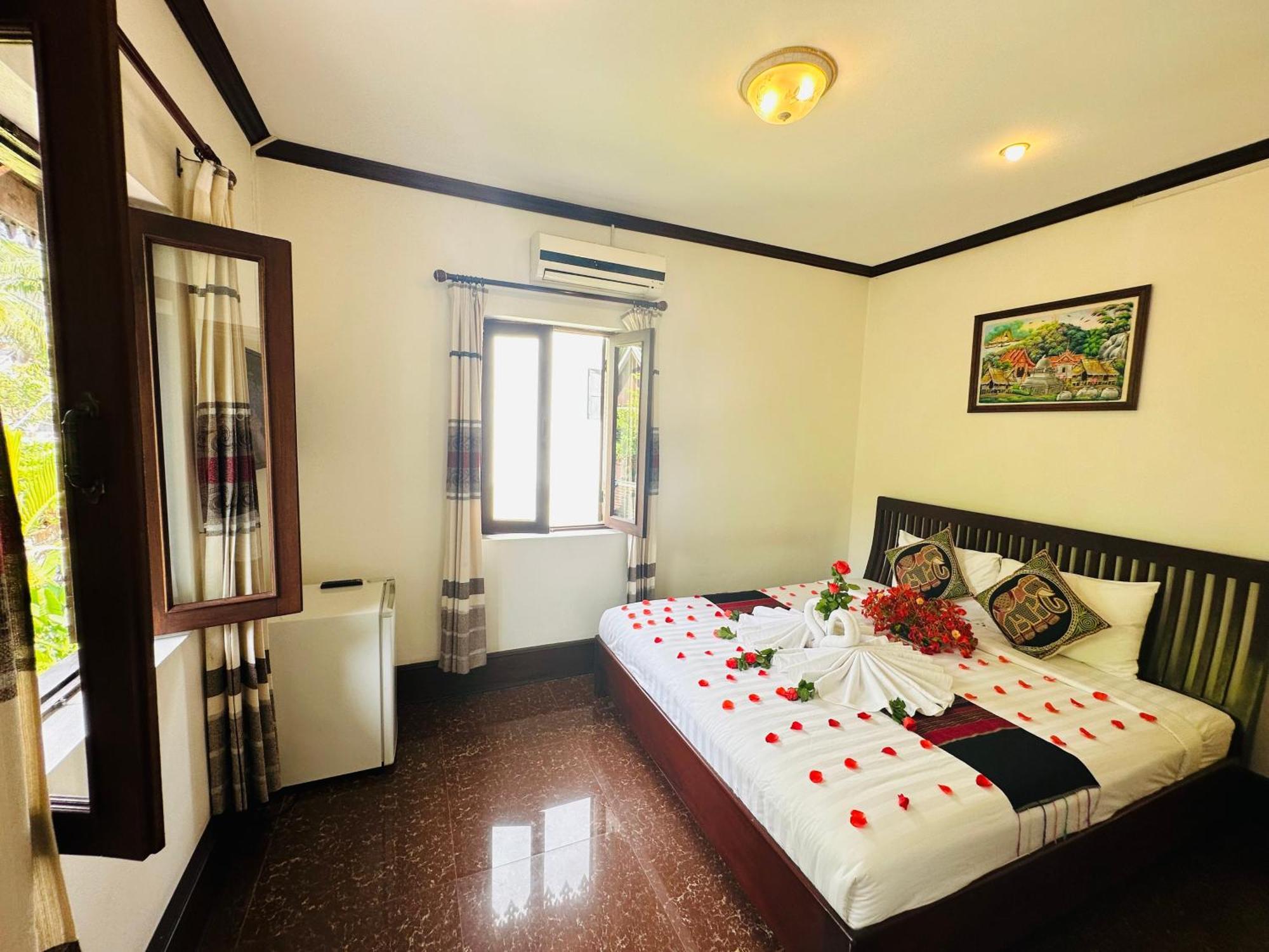 Thatsaphone Hotel Luang Prabang Bagian luar foto