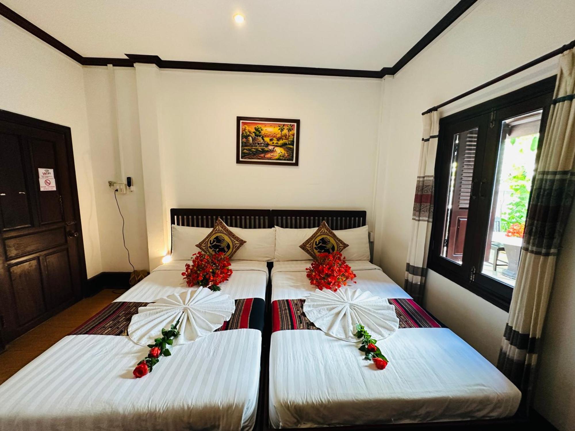 Thatsaphone Hotel Luang Prabang Bagian luar foto