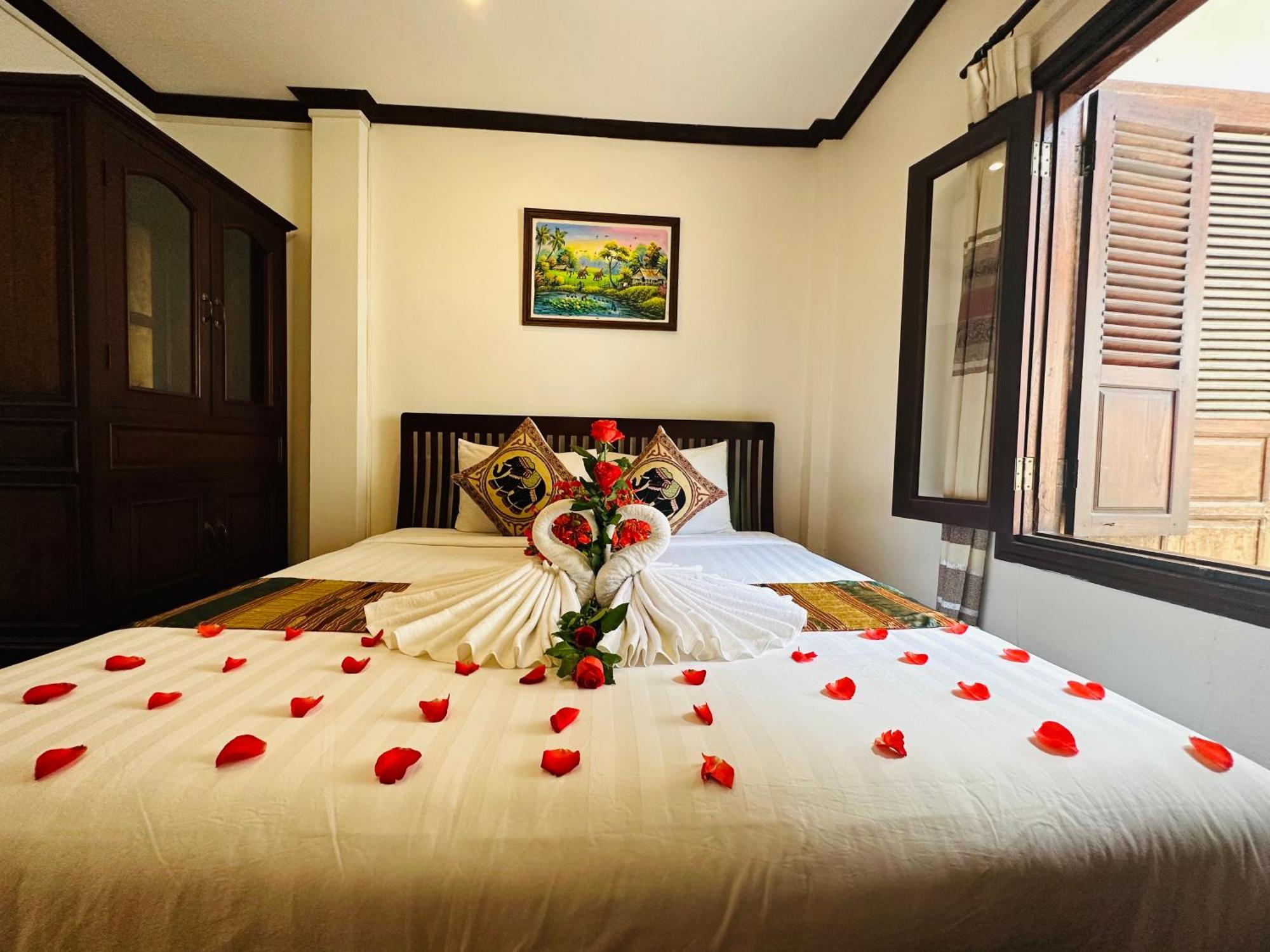 Thatsaphone Hotel Luang Prabang Bagian luar foto