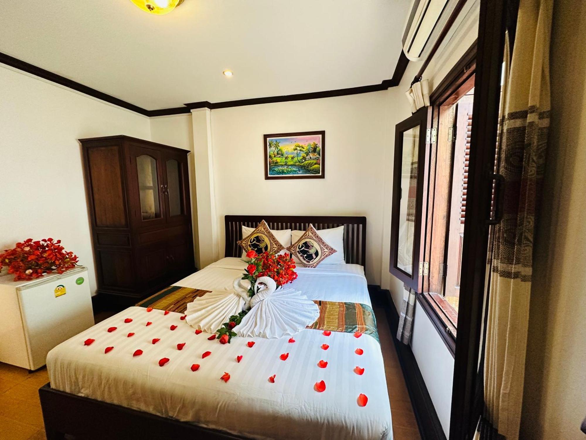Thatsaphone Hotel Luang Prabang Bagian luar foto