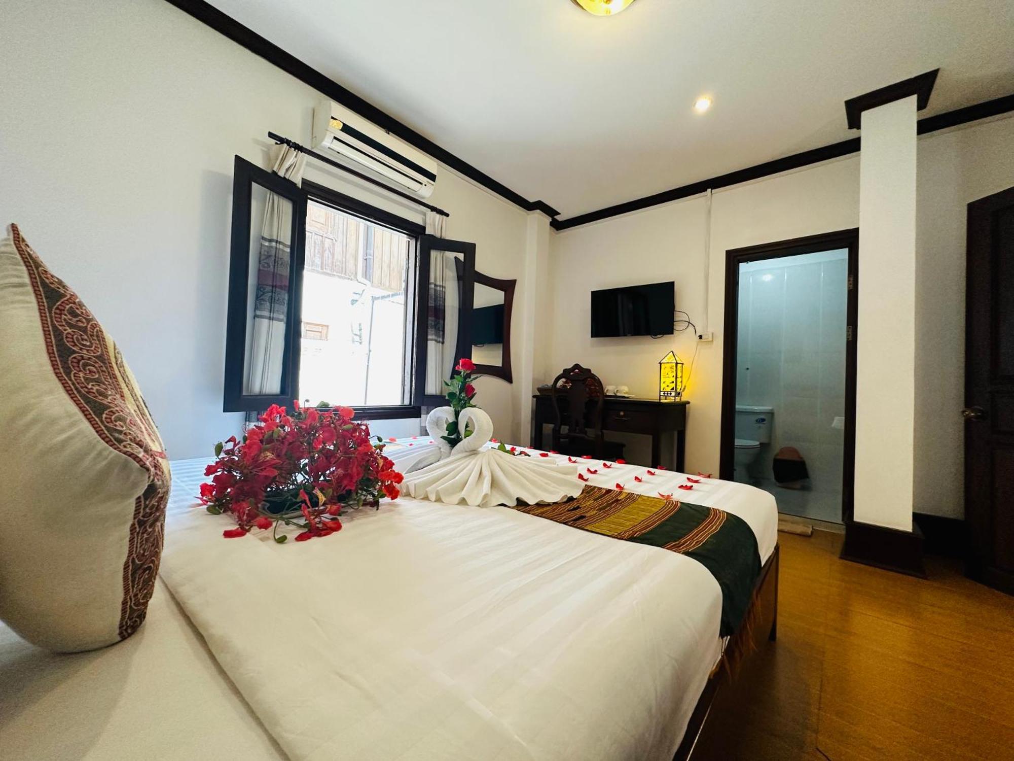 Thatsaphone Hotel Luang Prabang Bagian luar foto