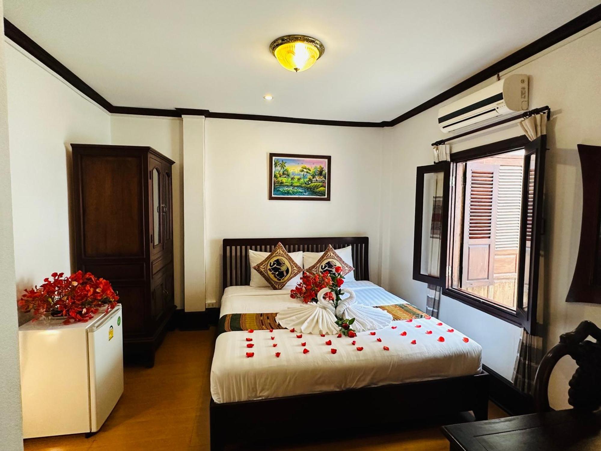 Thatsaphone Hotel Luang Prabang Bagian luar foto