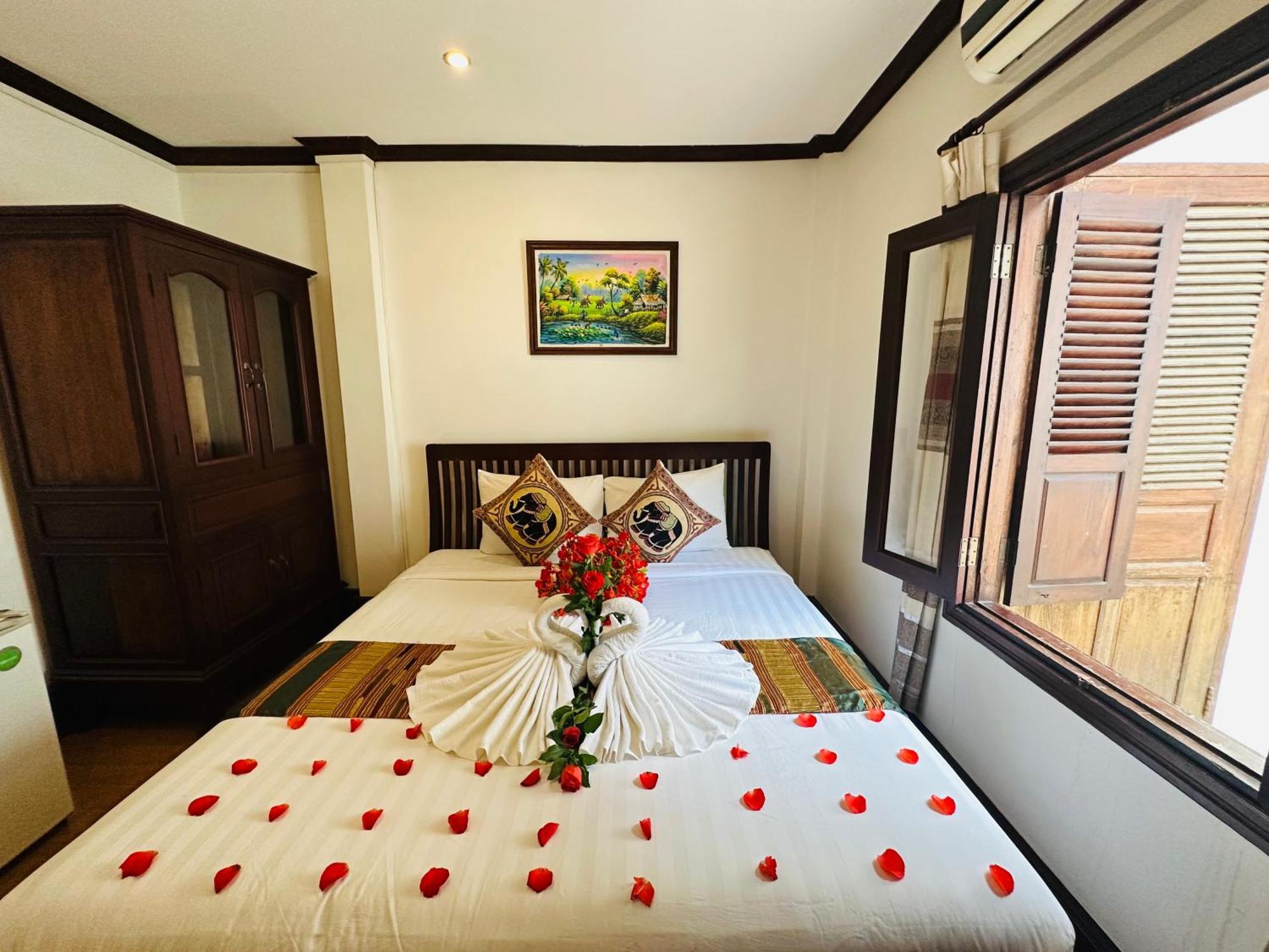 Thatsaphone Hotel Luang Prabang Bagian luar foto