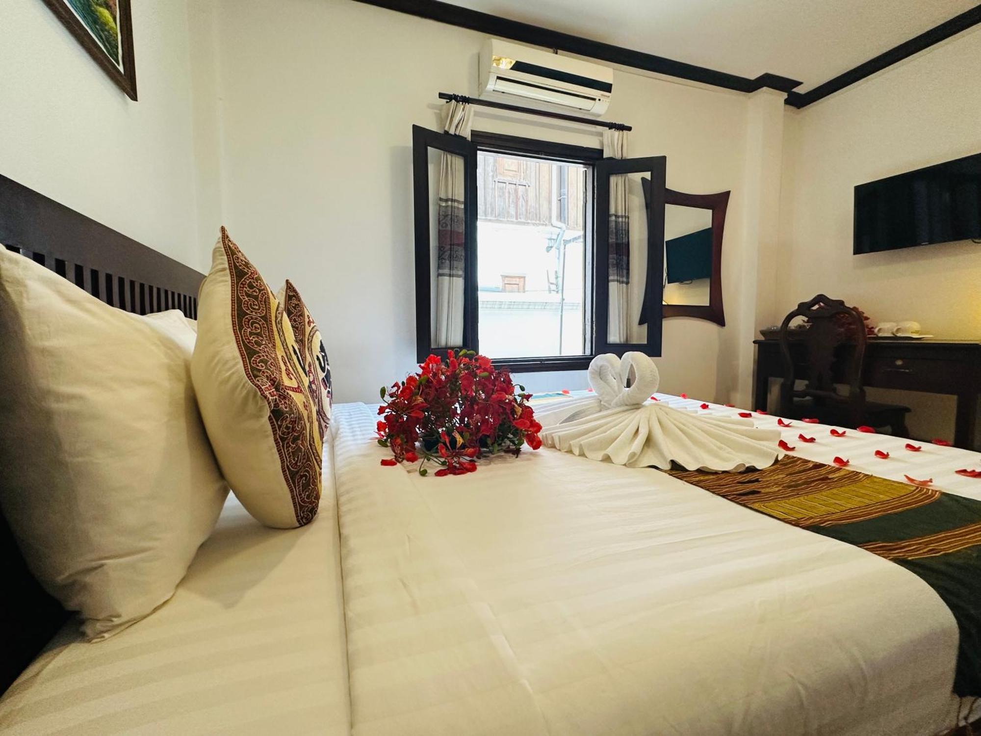 Thatsaphone Hotel Luang Prabang Bagian luar foto